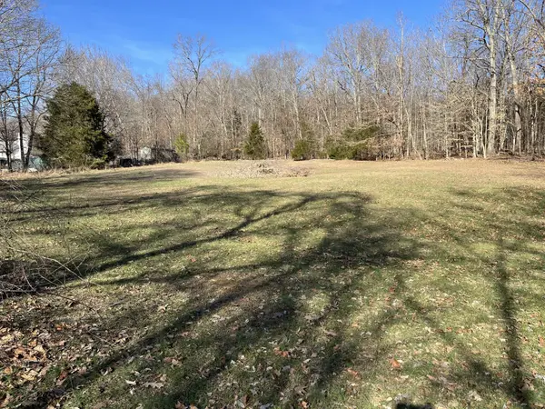4061 Sawmill Rd, Woodlawn, TN 37191