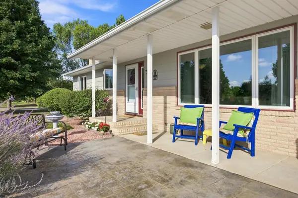 3657 River DR S, Fargo, ND 58104