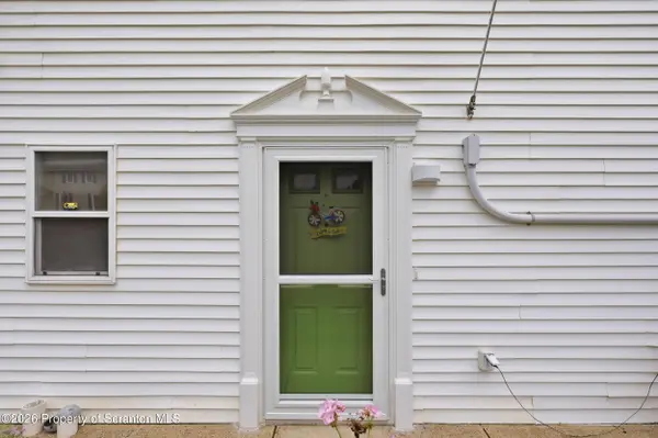 167 Van Brunt ST, Moscow, PA 18444