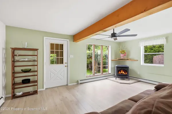 167 Van Brunt ST, Moscow, PA 18444