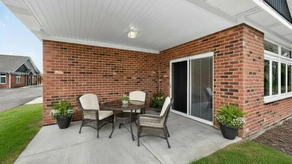 570 Stearn DR #570, Genoa, IL 60135
