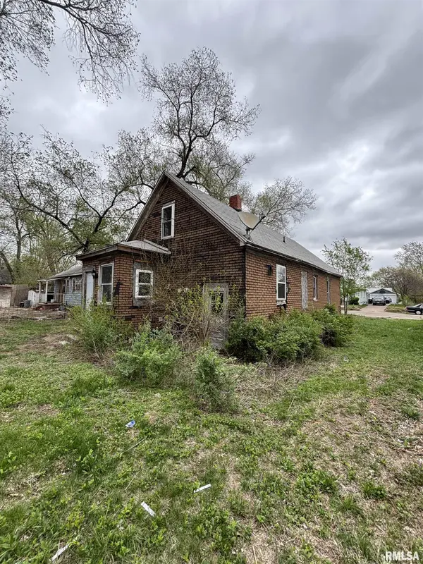 205 2ND ST, South Pekin, IL 61564