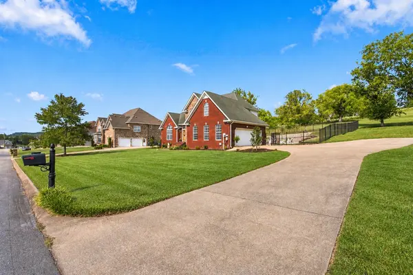 126 Stonecreek Dr, Pulaski, TN 38478