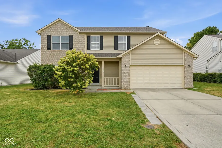 5320 Sandwood DR, Indianapolis, IN 46235