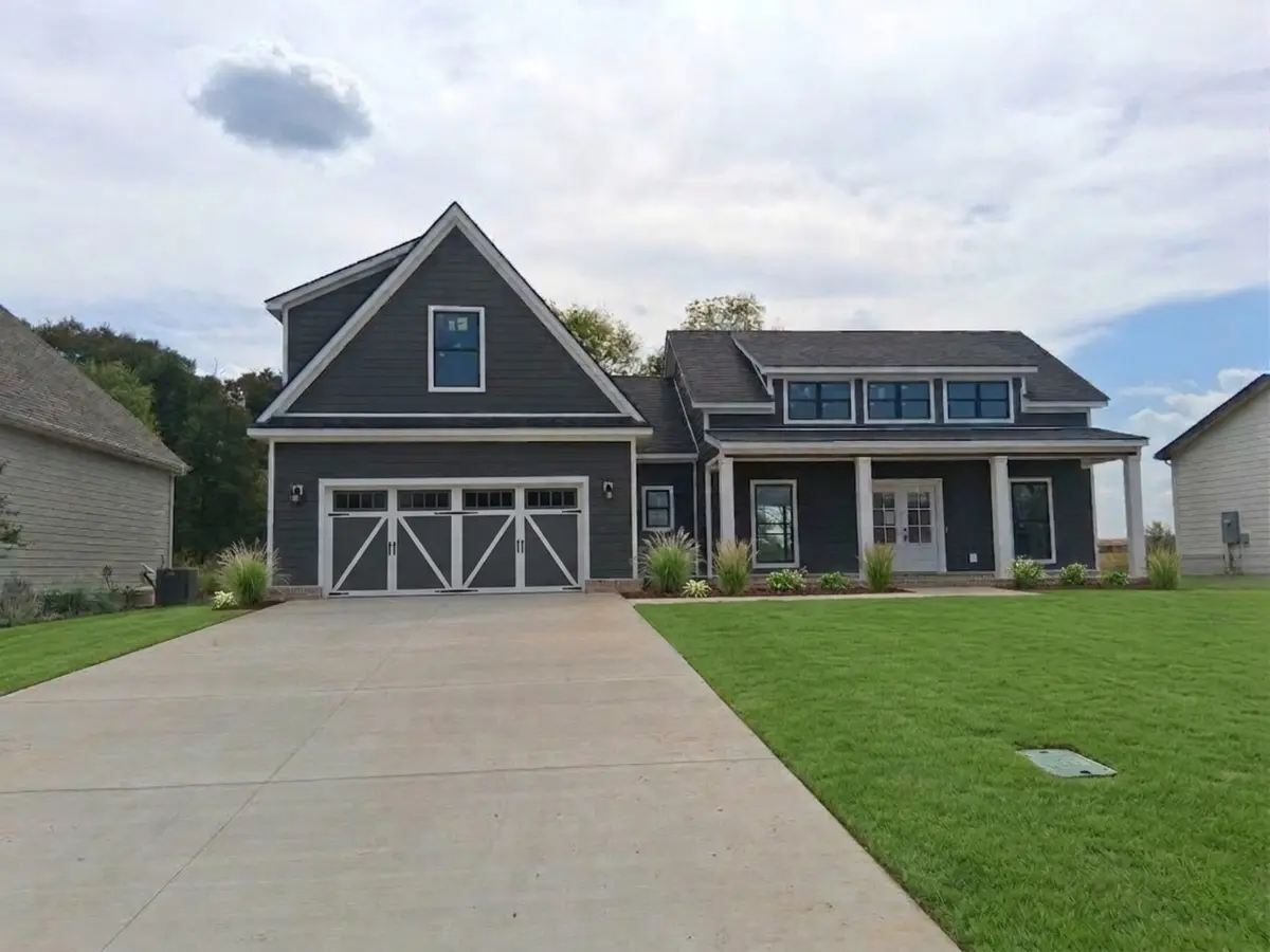 3213 Stonehorn Dr, Bell Buckle, TN 37020