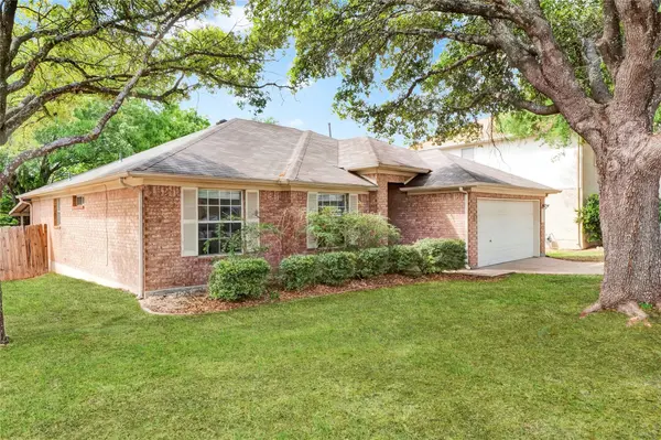 1415 Quicksilver CIR, Round Rock, TX 78665