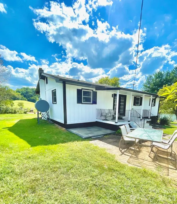 120 Sonoma RD, Waynesville, NC 28786