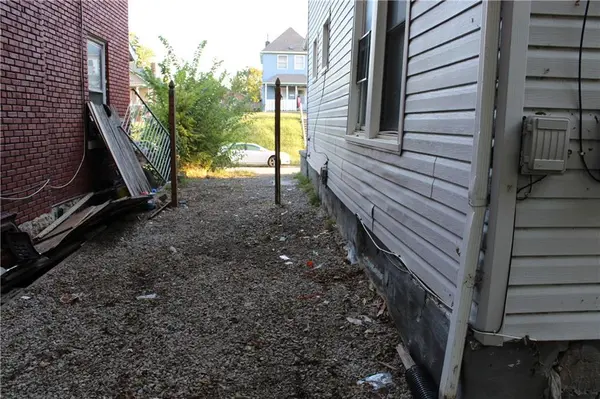 1044 Barnett AVE, Kansas City, KS 66102