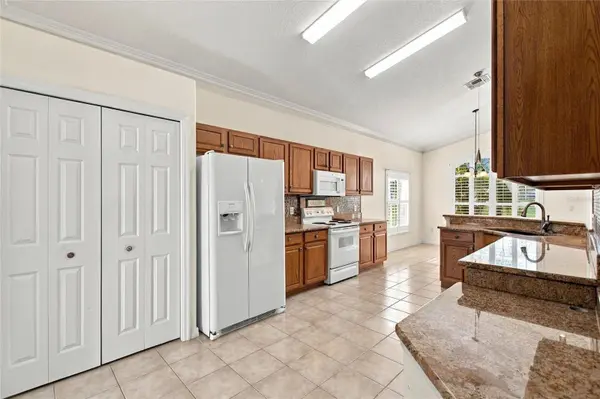 409 ROYAL PALM DR, Davenport, FL 33837