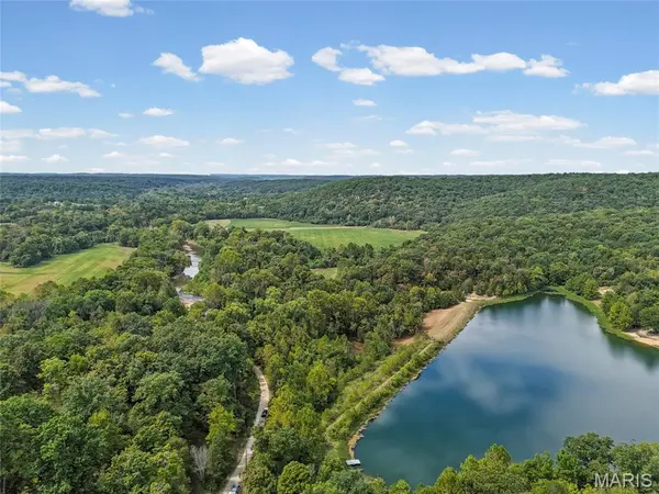2141 Big River TRL, De Soto, MO 63020