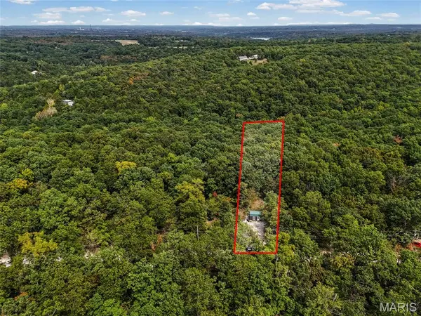 2141 Big River TRL, De Soto, MO 63020