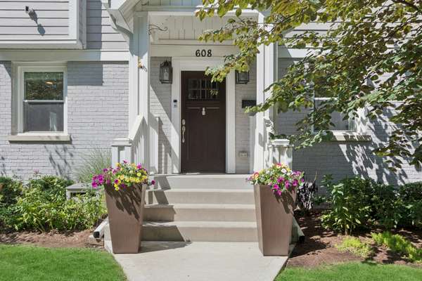 608 7th AVE, La Grange, IL 60525