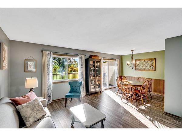 7205 Pontiac CIR, Chanhassen, MN 55317
