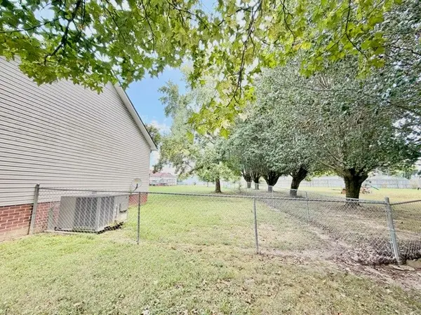 204 Boone Dr, Manchester, TN 37355
