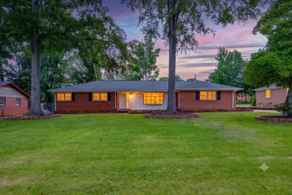 217 Navaho DR, Spartanburg, SC 29301