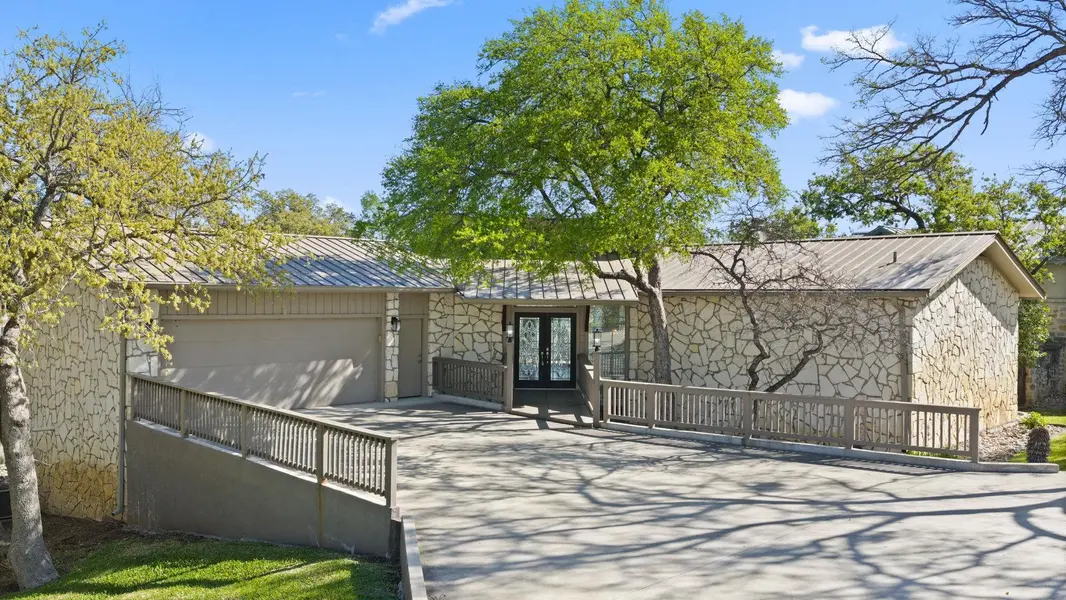 819 Broken Arrow, Horseshoe Bay, TX 78657