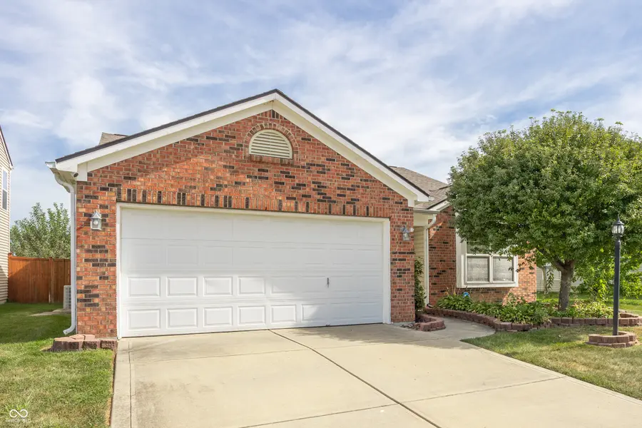 12476 Deerview DR, Noblesville, IN 46060