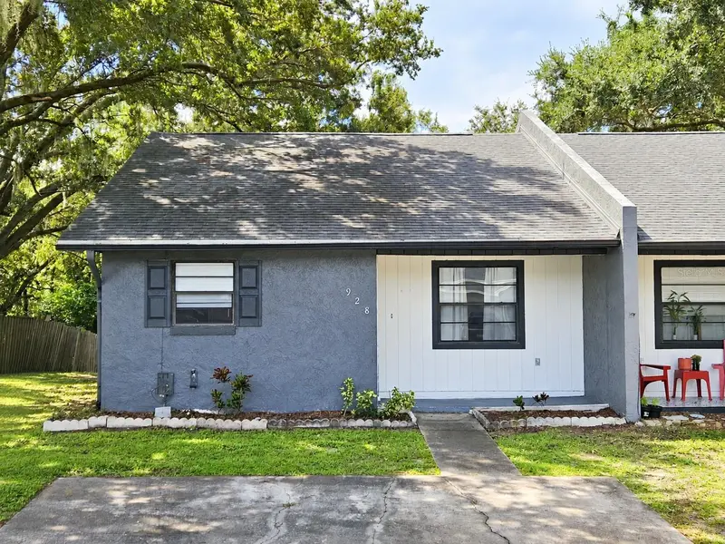 928 WINNIE LN, Lakeland, FL 33813
