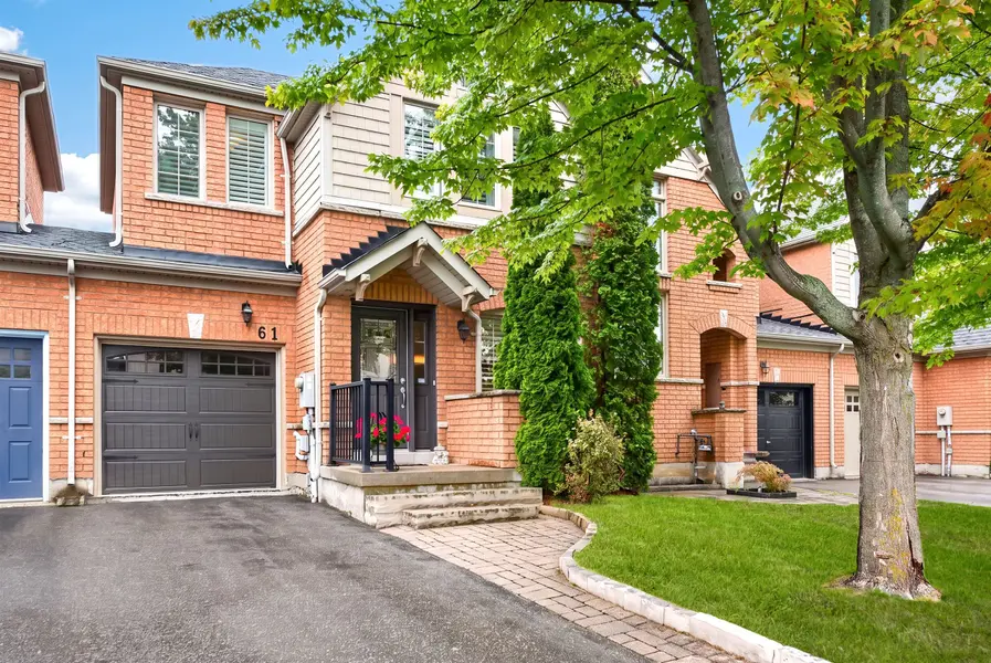 61 Cozens DR, Richmond Hill, ON L4E 4W6