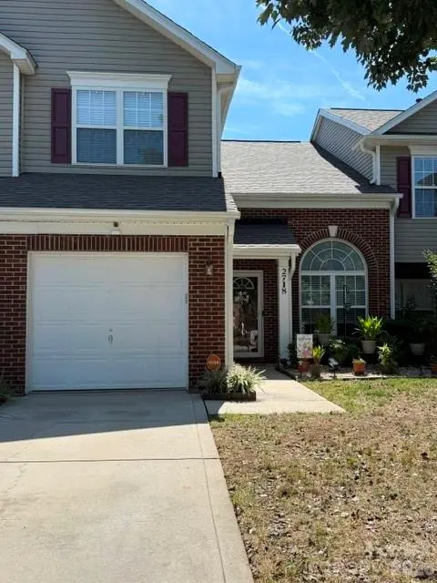 2718 Mill Valley CT, Charlotte, NC 28105