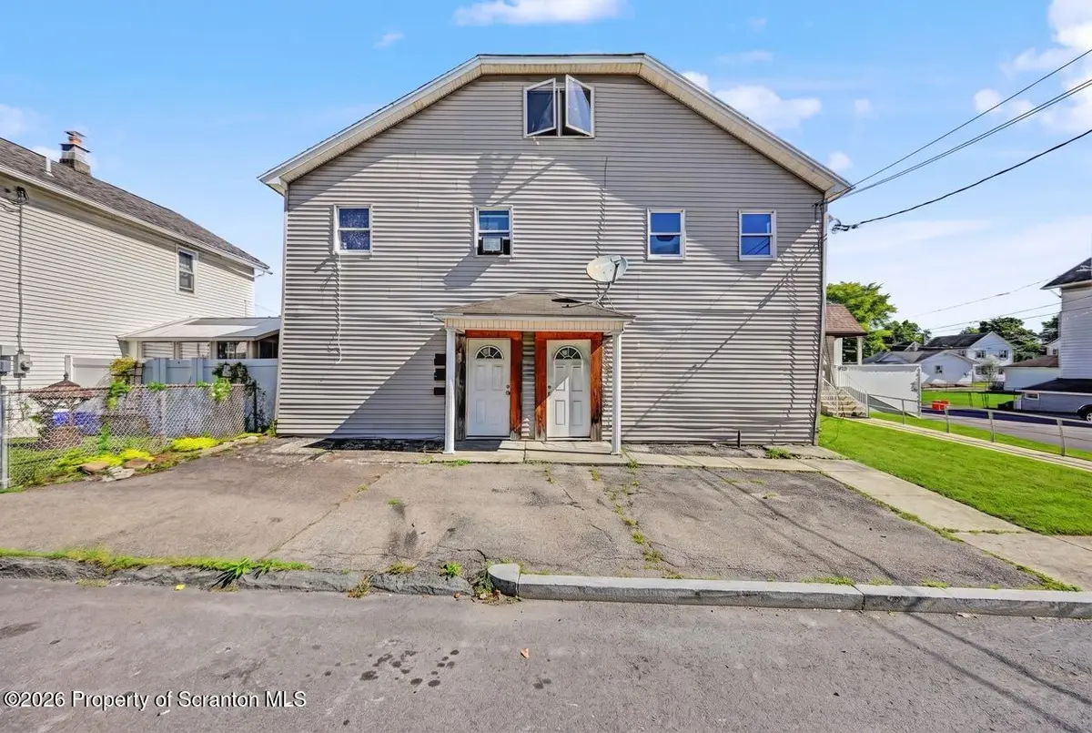 206-208 Union ST, Taylor, PA 18517