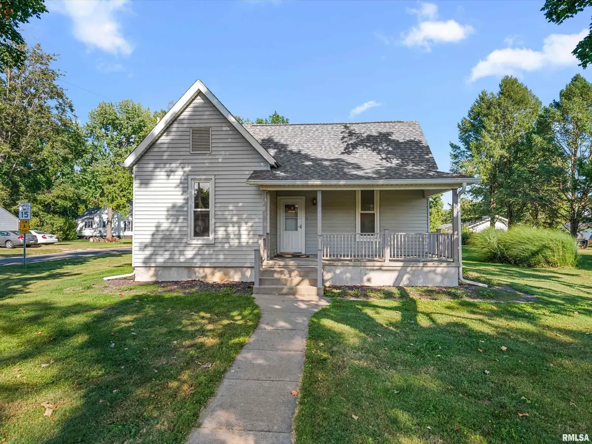 406 N MAIN ST, Loami, IL 62661