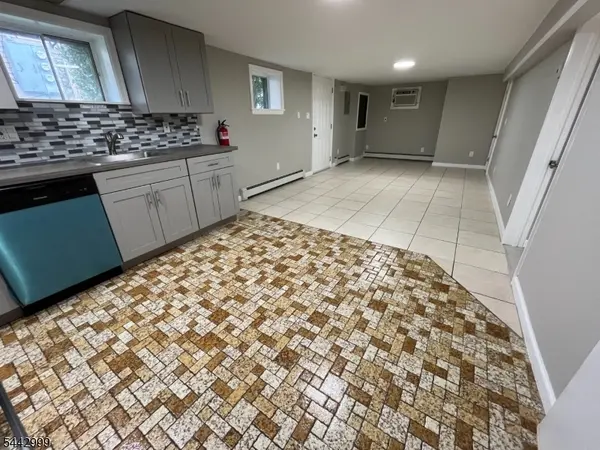 103 Sylvan Ave, Clifton City, NJ 07011