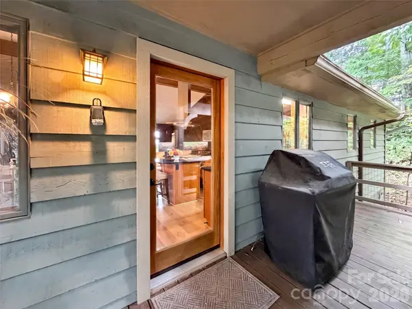 70 Calhoun Ridge RD, Waynesville, NC 28786