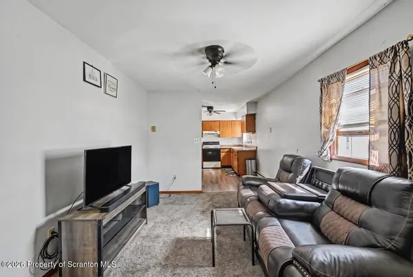 206-208 Union ST, Taylor, PA 18517