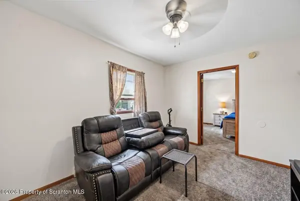 206-208 Union ST, Taylor, PA 18517