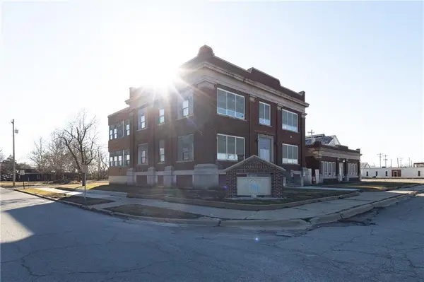 1103 Illinois ST, Neodesha, KS 66757