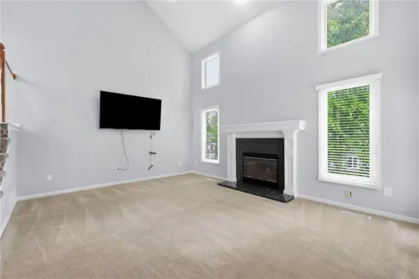 13644 W 58 TER, Shawnee, KS 66216