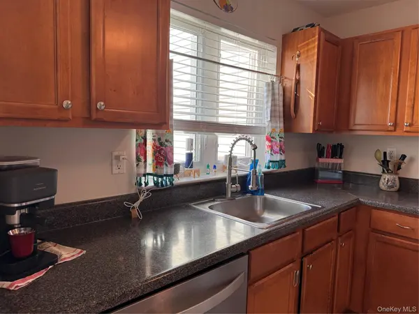 100 Boniface DR #14C, Pine Bush, NY 12566