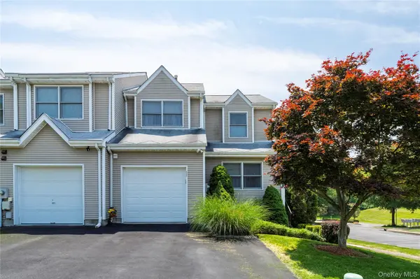 50 Deer Crossing DR, Fishkill, NY 12524