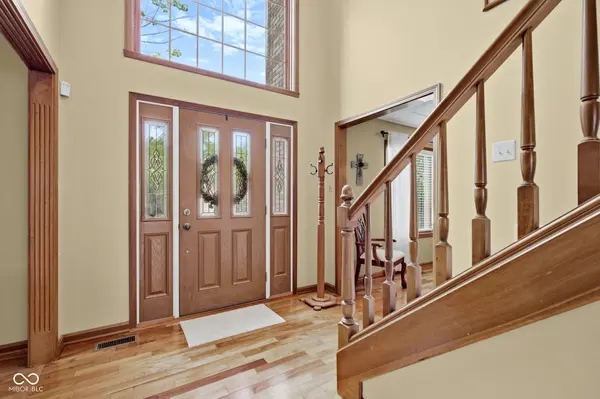 7101 Lakeside Woods DR, Indianapolis, IN 46278
