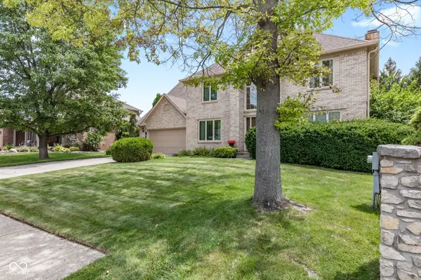 7101 Lakeside Woods DR, Indianapolis, IN 46278