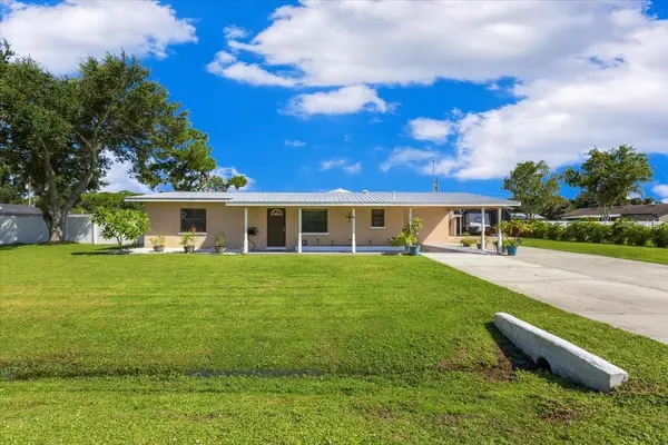 5715 29TH AVENUE DR E, Bradenton, FL 34208
