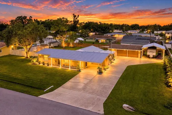 5715 29TH AVENUE DR E, Bradenton, FL 34208