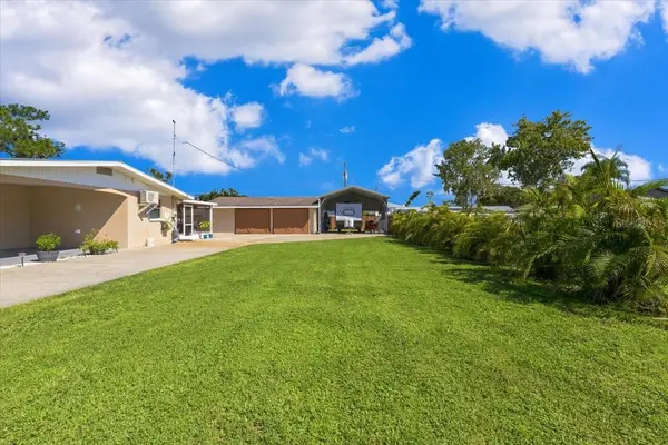 5715 29TH AVENUE DR E, Bradenton, FL 34208