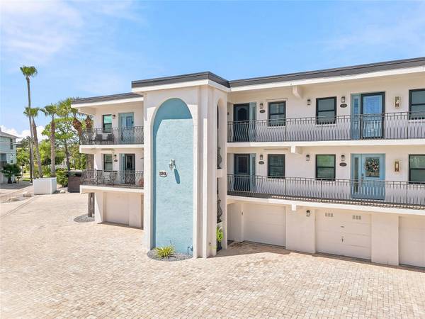 11901 LAGOON LN #202, Treasure Island, FL 33706