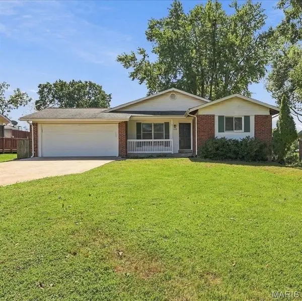 1520 Polaris DR, Ellisville, MO 63011