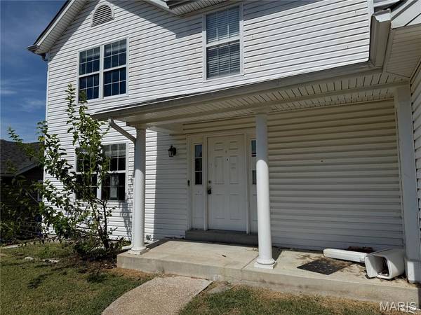 1592 Saddlegate CT, Florissant, MO 63033