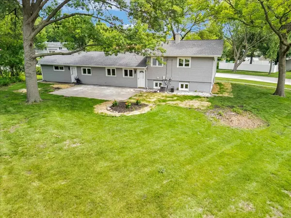 590 Durham CT, Hoffman Estates, IL 60169