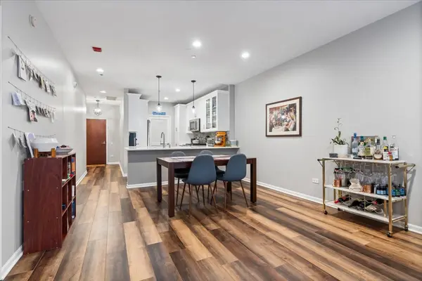 33 W Huron ST #402, Chicago, IL 60654