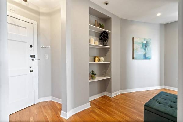 2000 N Lincoln Park West #1214, Chicago, IL 60614