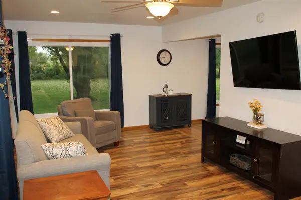427 N Maple ST, Janesville, IA 50647