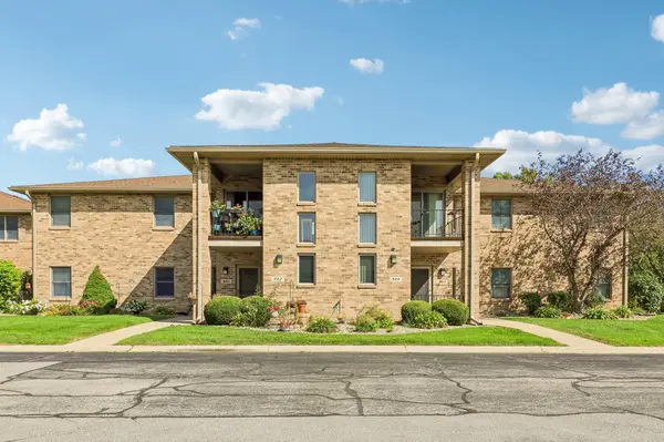 982 Elm DR, Crown Point, IN 46307