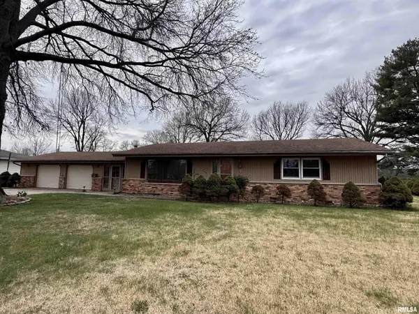 708 Jamie LN, Macomb, IL 61455