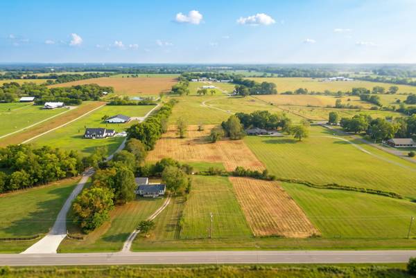 713 N Main St, Shelbyville, TN 37160