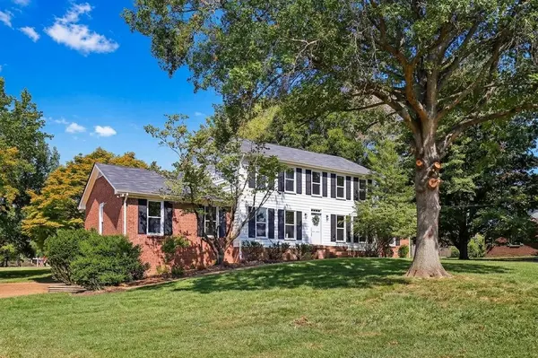 106 Shawnee Dr, Hendersonville, TN 37075